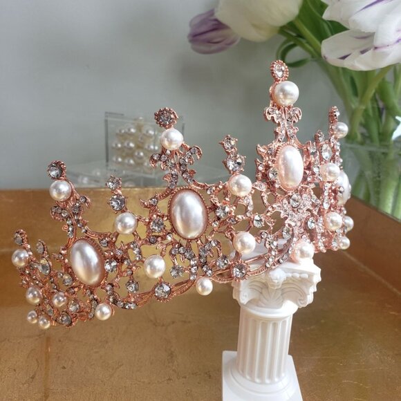 Gladiolus Tiara Rose gold colored tiara with faux pearls and silver rhinestones - Picture 2 of 7